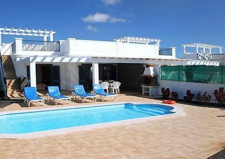 Villa Sun Grove & Playa Blanca